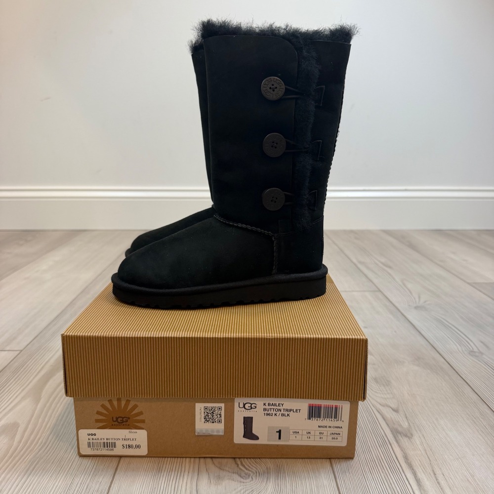 NEW UGG Kids Bailey Button Triplet Black Suede Tall Boots 1962 K Size 1 Y